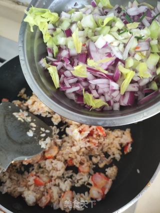 虾仁蛋炒饭的做法步骤：8
