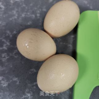 糖醋荷包蛋的做法步骤：1