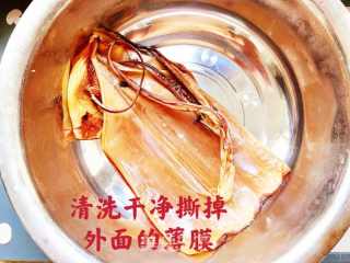 家常烧鱿鱼（干鱿鱼）的做法步骤：2