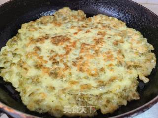 酸菜鸡蛋煎饼的做法步骤：7