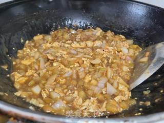 茄子洋葱鸡蛋捞面的做法步骤：4