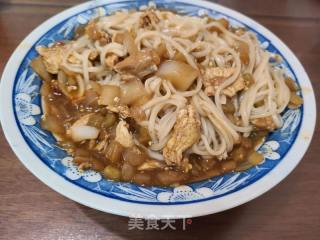 茄子洋葱鸡蛋捞面的做法步骤：6