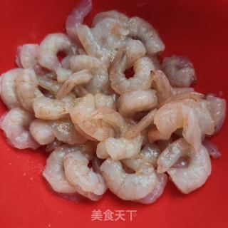 虾仁炒时蔬的做法步骤：1