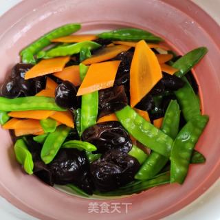 虾仁炒时蔬的做法步骤：7