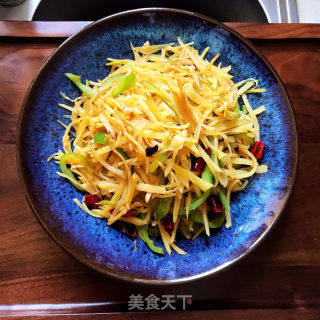 青椒炒土豆丝的做法步骤：11