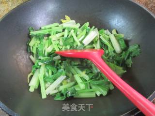 黑木耳炒芹菜的做法步骤：5