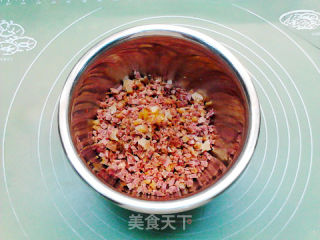 玫瑰火腿月饼的做法步骤：2