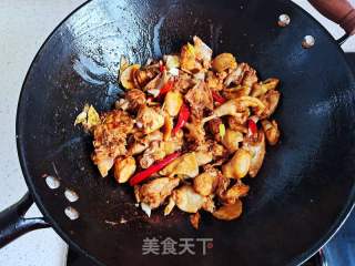 家常土豆炖鸡块的做法步骤：9