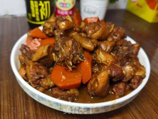 胡萝卜焖鸭的做法