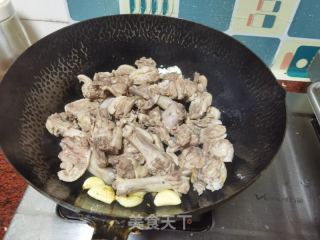 胡萝卜焖鸭的做法步骤：6