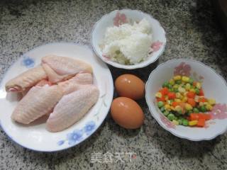 鸡翅包饭的做法步骤：1
