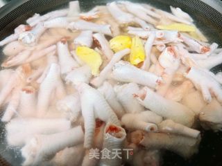 酸辣柠檬鸡爪的做法步骤：4