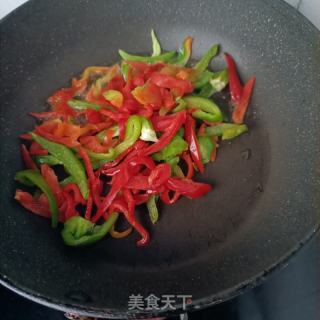 皱皮椒炒花甲的做法步骤：5