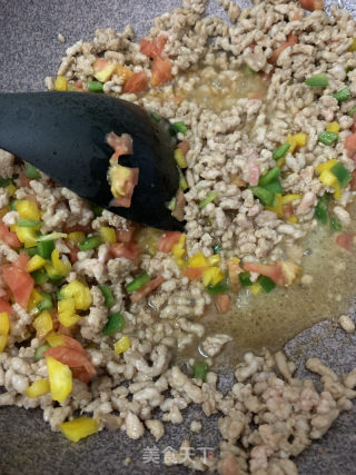 芝士肉沫焗飯的做法步骤：2