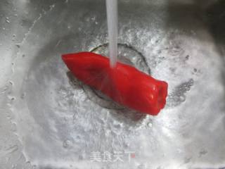 红椒野山笋鲜素鸡的做法步骤：2