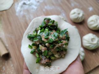 韭菜猪肉生煎包的做法步骤：7