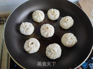 韭菜猪肉生煎包的做法步骤：9