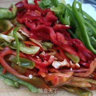 肉沫炒皱皮椒的做法步骤：2