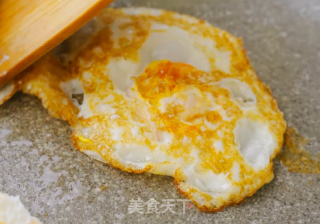 丝瓜煎蛋汤的做法步骤：2