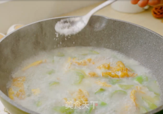 丝瓜煎蛋汤的做法步骤：6