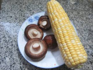 香菇炒玉米粒的做法步骤：1