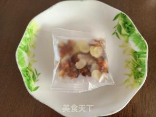枸杞桃胶的做法步骤：1