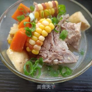 玉米芋头炖排骨的做法步骤：16
