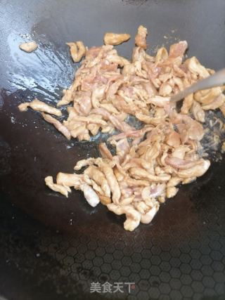 茭白炒肉丝的做法步骤：3