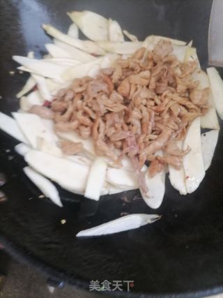 茭白炒肉丝的做法步骤：5