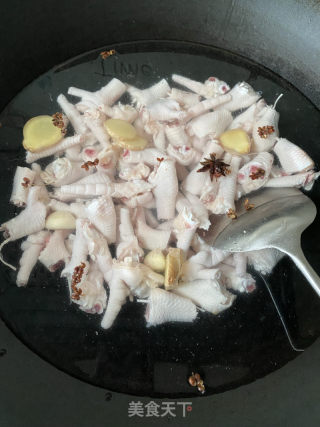 百香柠檬鸡爪的做法步骤：2