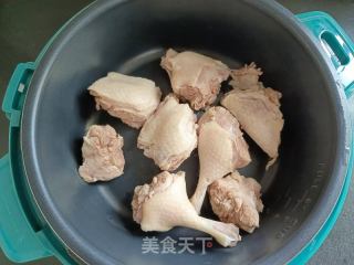 不加一滴水的酱焖鸭腿的做法步骤：8