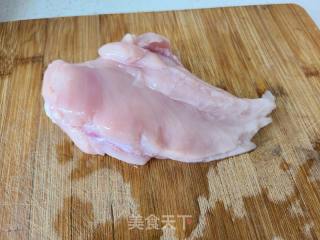 青椒炒鸡胸肉的做法步骤：3