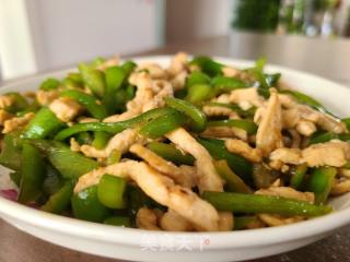 青椒炒鸡胸肉的做法步骤：7