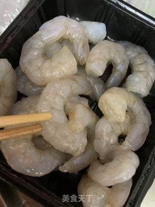鮮果炒蝦仁的做法步骤：3