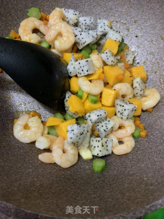 鮮果炒蝦仁的做法步骤：9