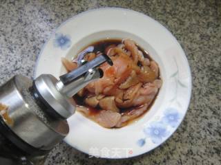 彩椒鸡胸肉炒野山笋的做法步骤：3