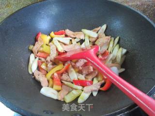 彩椒鸡胸肉炒野山笋的做法步骤：9