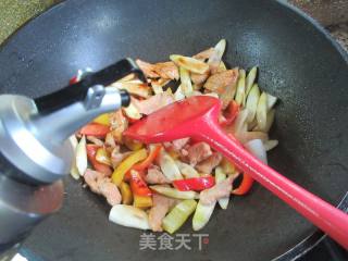 彩椒鸡胸肉炒野山笋的做法步骤：10