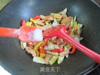 彩椒鸡胸肉炒野山笋的做法步骤：12