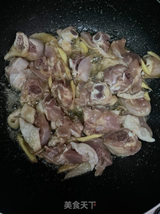 鸡肉焖虾的做法步骤：7