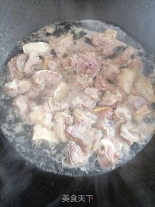 红烧牛腩的做法步骤：3