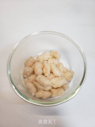 捞汁虾滑的做法步骤：7