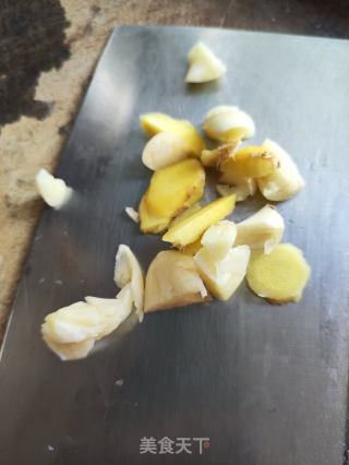 莲藕炒肉片的做法步骤：3