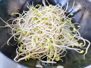 素炒黄豆芽的做法步骤：3