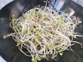 素炒黄豆芽的做法步骤：4