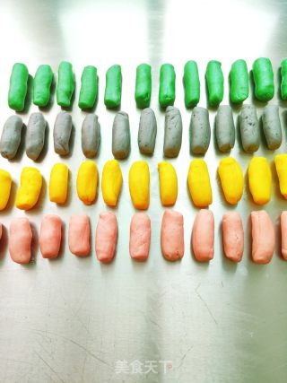 彩虹千层蛋黄酥的做法步骤：13