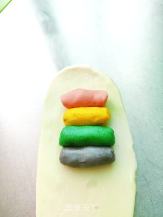 彩虹千层蛋黄酥的做法步骤：15