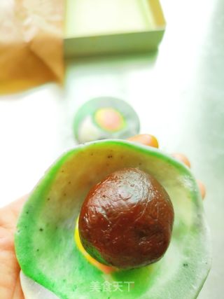 彩虹千层蛋黄酥的做法步骤：28