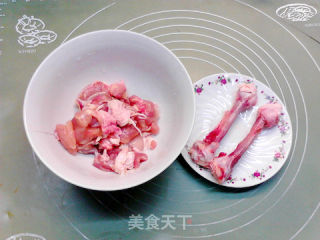 白玉菇蒸鸡腿的做法步骤：2