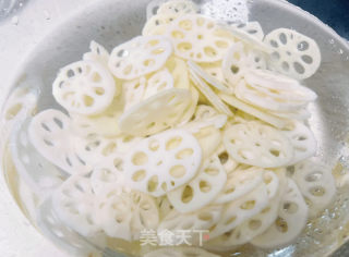 凉拌藕片的做法步骤：3